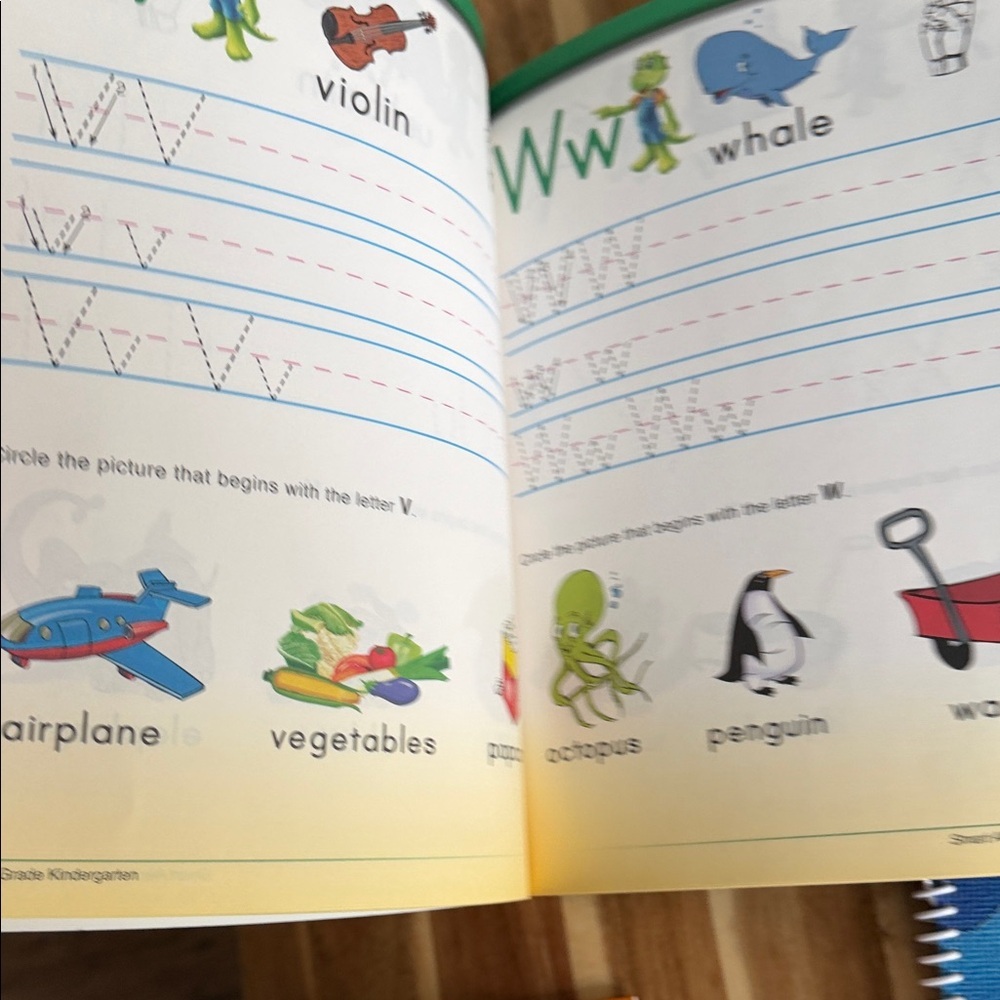 Nickelodeon PAW Patrol Jumbo Coloring, match it , writing & match journal bundle - Picture 11 of 16